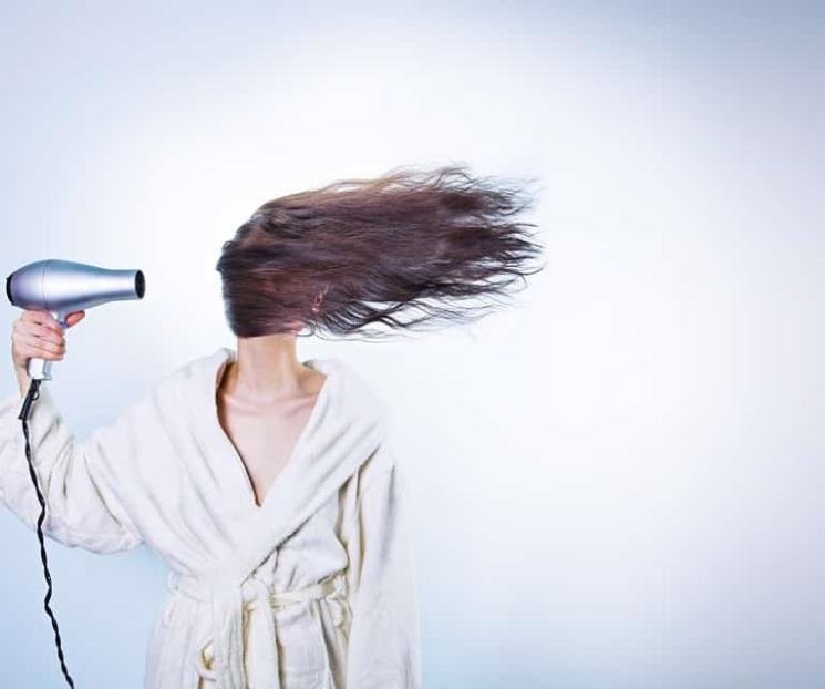 Cómo acabar con el frizz en tu pelo