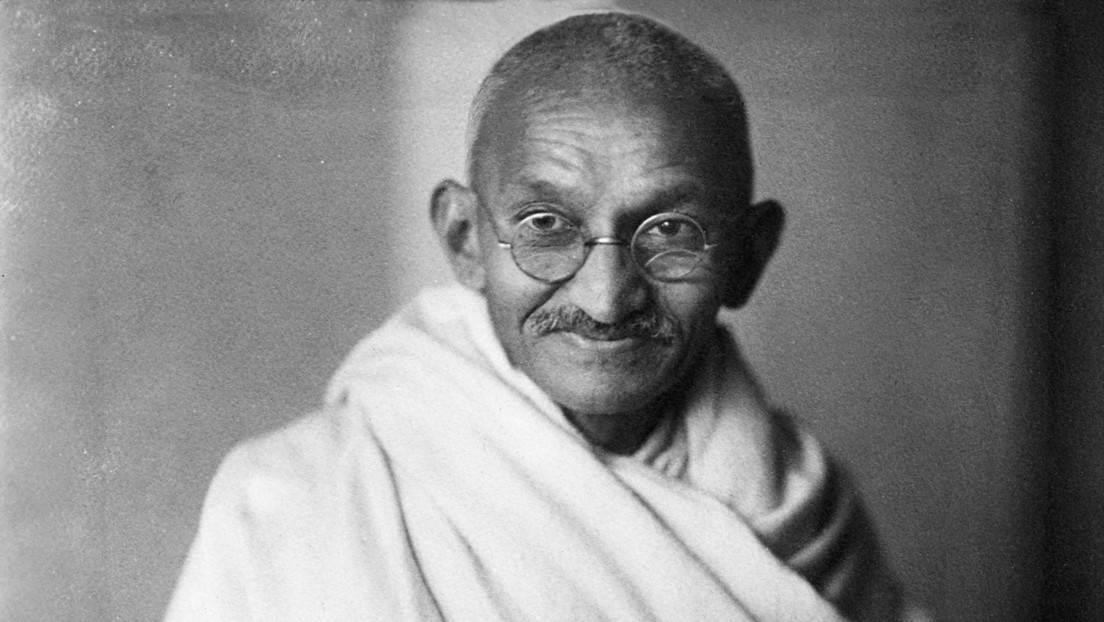 Subastan por 340.000 dólares gafas de Gandhi