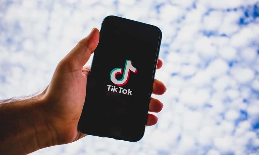 CEO de TikTok, dimite tras poco más de 3 meses en el puesto