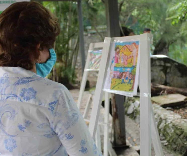 Premian a ganadores de concurso de pintura en Guerrero