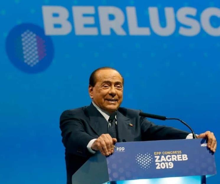 Berlusconi da positivo en prueba de coronavirus