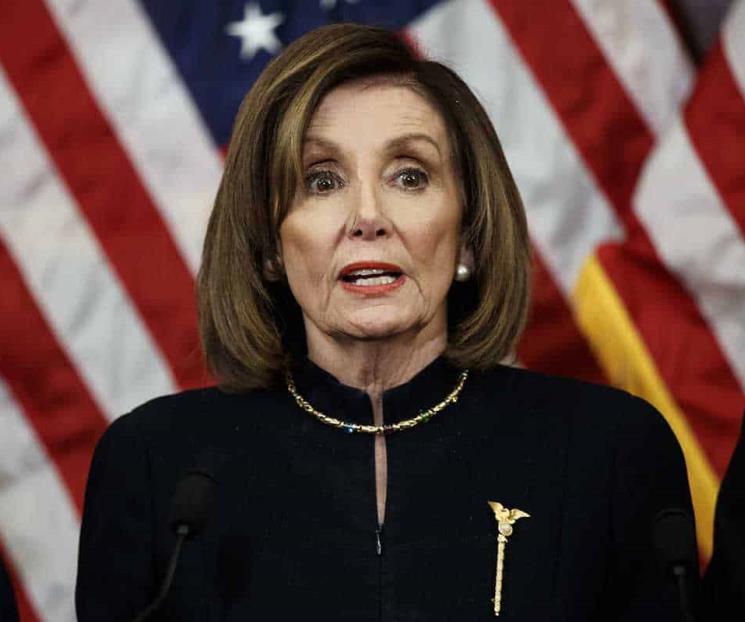 Acusa Pelosi a salón de belleza de exhibirla