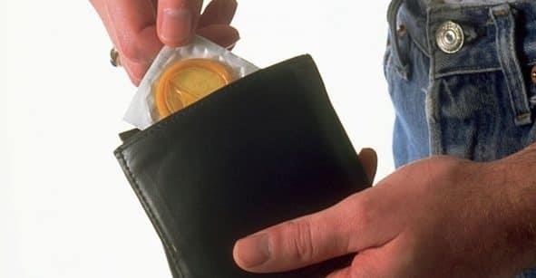 PRI propone eliminar IVA en preservativos