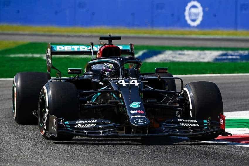 Hamilton se lleva la pole en Italia; Checo saldrá cuarto