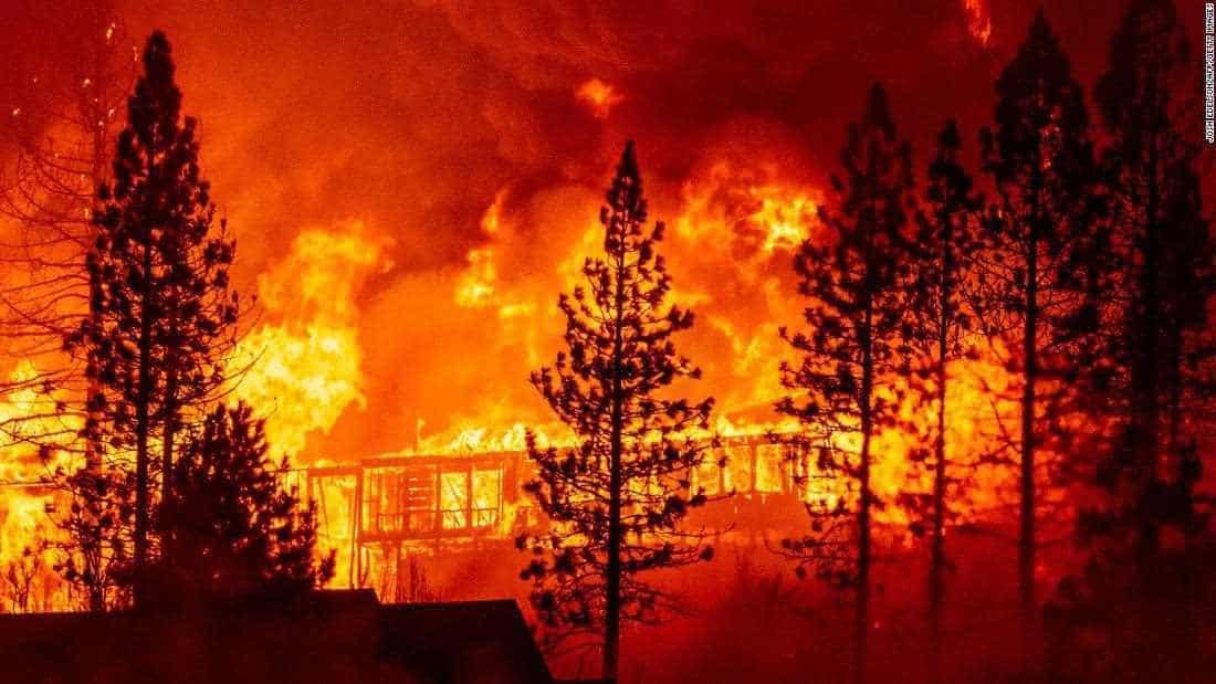 Destruyen Incendios casas en EU