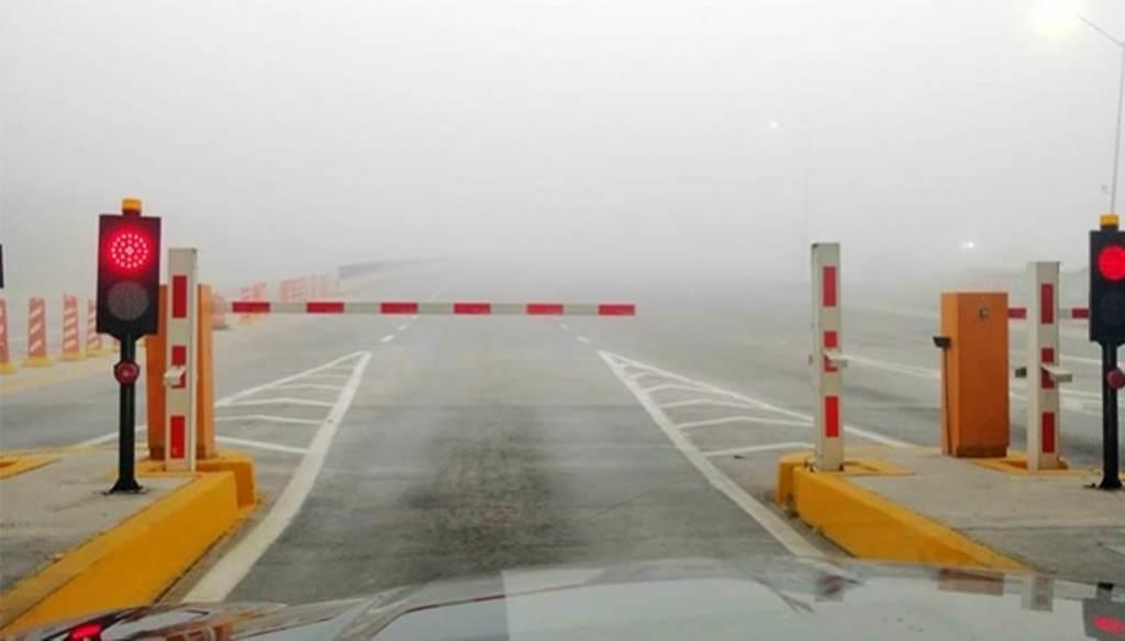 Cierran Autopista a Saltillo por neblina