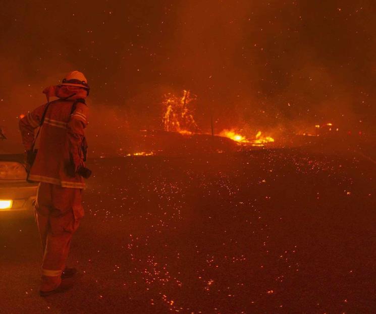 Crecen incendios en California