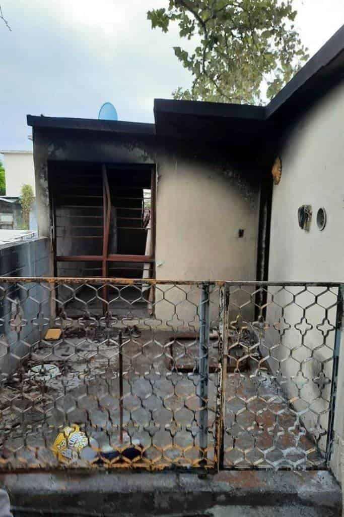 Incendian casa con bomba molotov