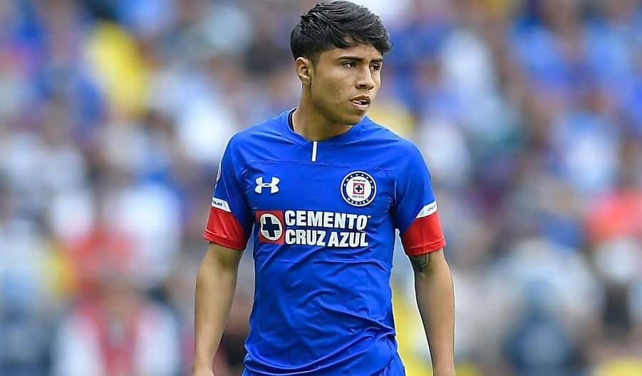 aficion de cruz azul exige mas minutos para misael dominguez aficion de cruz azul exige mas minutos