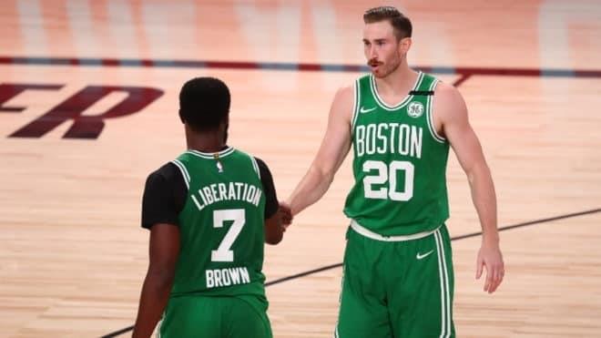 Celtics recorta serie con el Heat