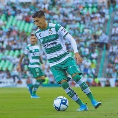 Gerardo Arteaga colabora para gol en la victoria del Genk