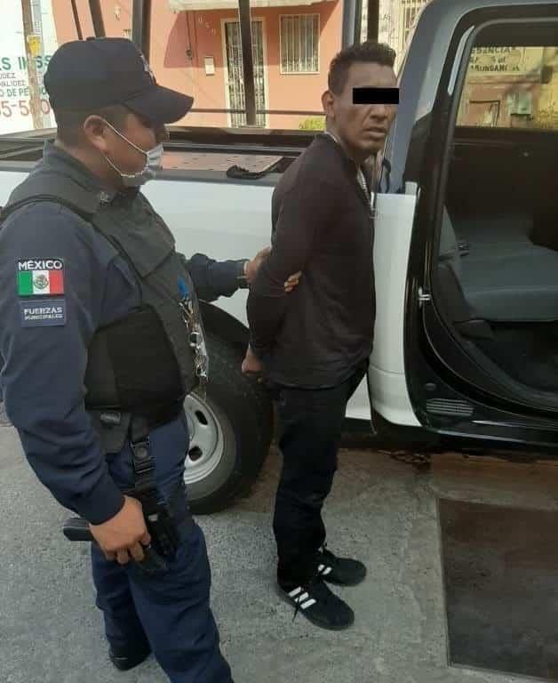 Asalta en parada de camiones y es detenido