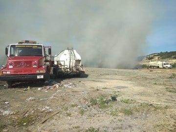 Se incendia relleno sanitario en Linares