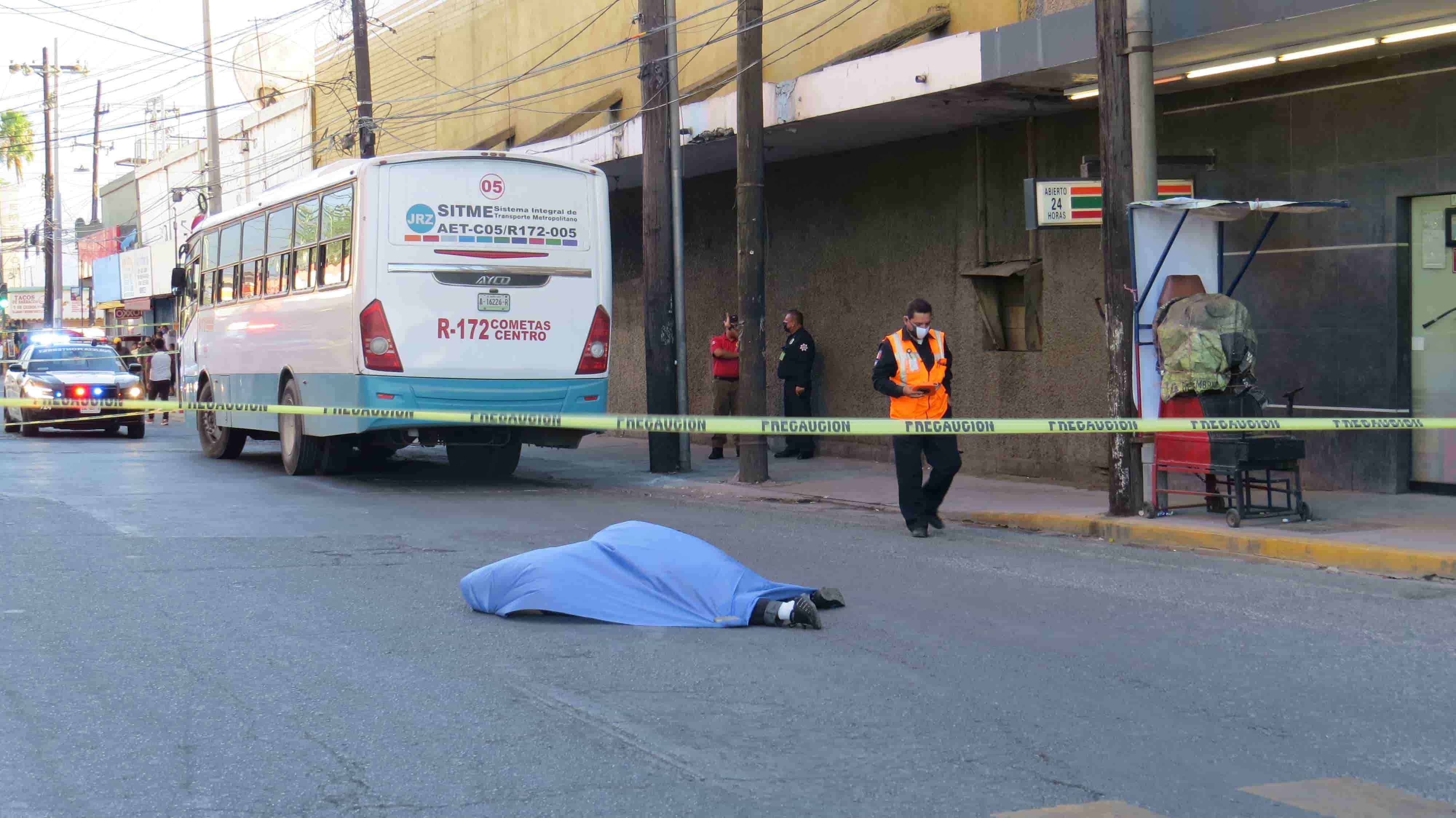 Atropella Y Mata Camión A Mujer