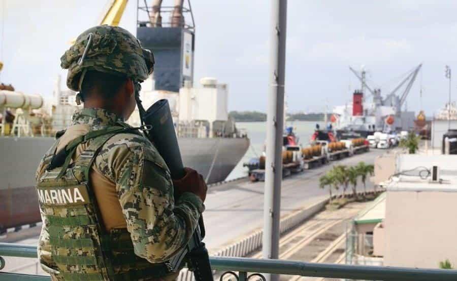 Diputados entregan control de puertos a Semar