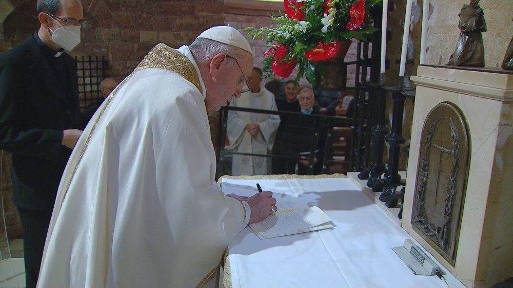 Vaticano presentó la nueva Carta Encíclica Fratelli Tutti