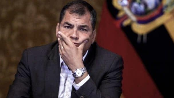 Piden a Interpol extraditar a expresidente Correa