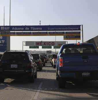 Expanden restricciones en frontera terrestre México y EU
