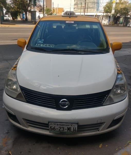Ubican auto robado en Centro de Monterrey