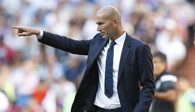 Creen que Zidane continuará pese a crisis