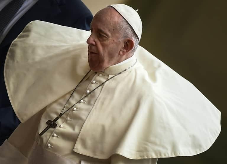 Censura El Vaticano al Papa y casi lo elimina de entrevista