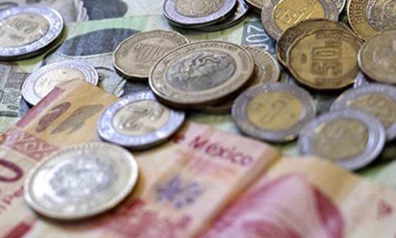 Demanda de billetes y monedas revive en Día de Muertos