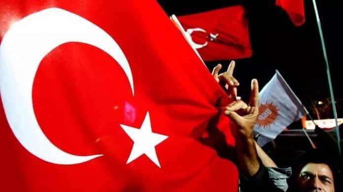 Veta Francia a grupo ultranacionalista turco