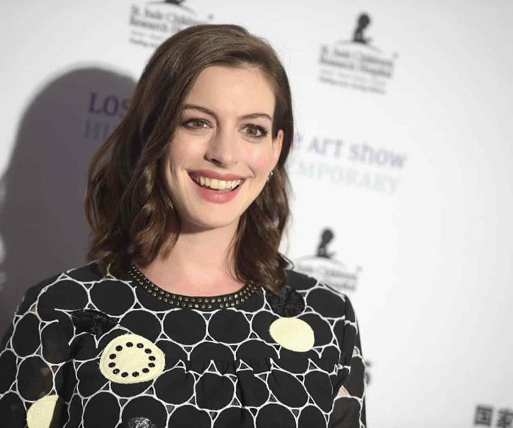 Anne Hathaway se suma a las disculpas de Warner Bros