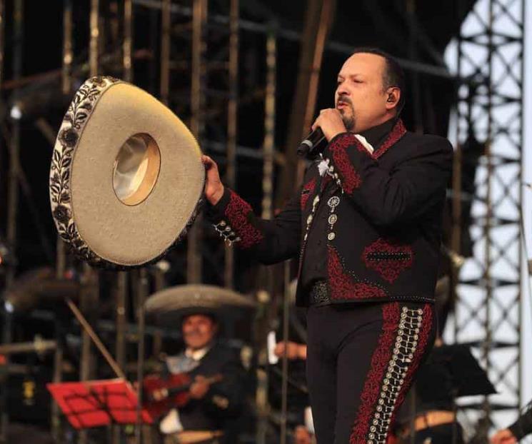 Pepe Aguilar hace legado de las tradiciones mexicanas