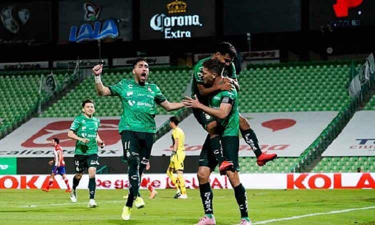 Santos golea 4-0 a Mazatlán y asegura repesca en casa