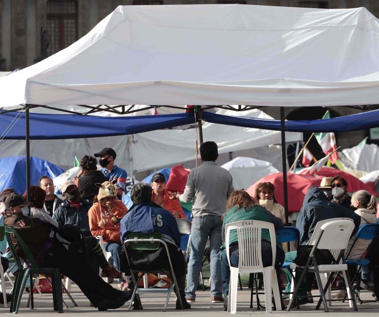 Hay sólo 20 personas en plantón de Frenaaa