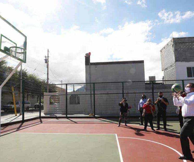 Rehabilitan parque en Barrio San Luis