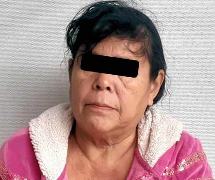 Detienen a mujer por robo en Apodaca