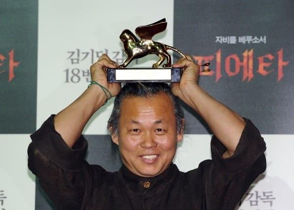 Muere director de cine surcoreano Kim Ki-duk por Covid-19