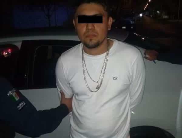 Arrestan a conductor con droga en Fracc. Bernardo Reyes