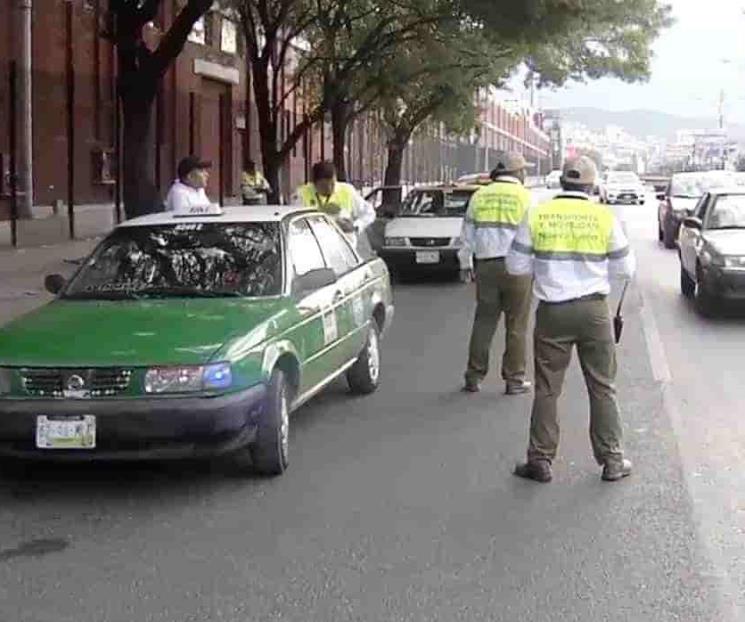 Buscan con operativo detectar a taxistas abusivos