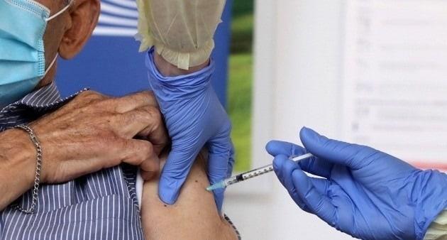 Asegura AstraZeneca tener vacuna 100% efectiva