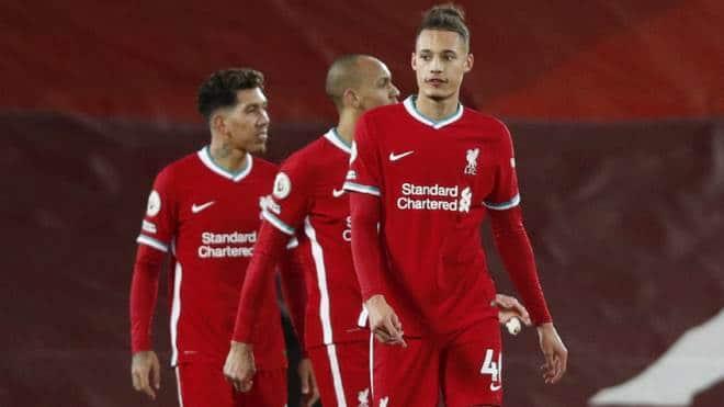 Liverpool empata pero sigue de líder en Inglaterra