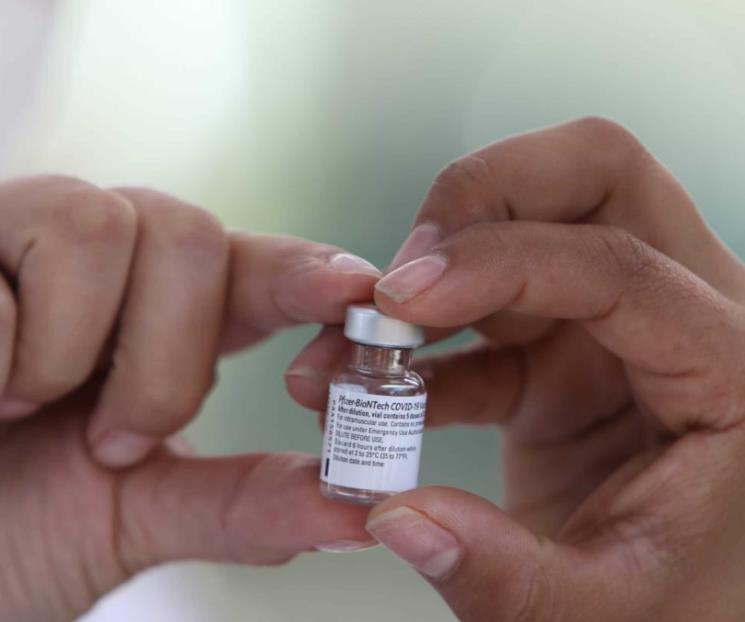 Para abril población más vulnerable estará vacunada