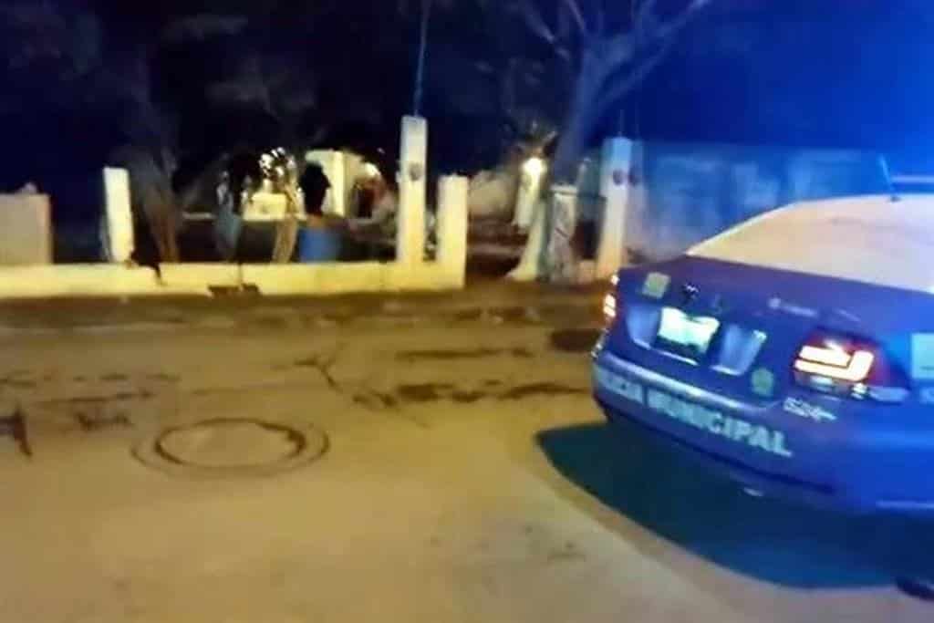 Movilización policiaca al reportarse un ataque a balazos en un domicilio  de Cadereyta