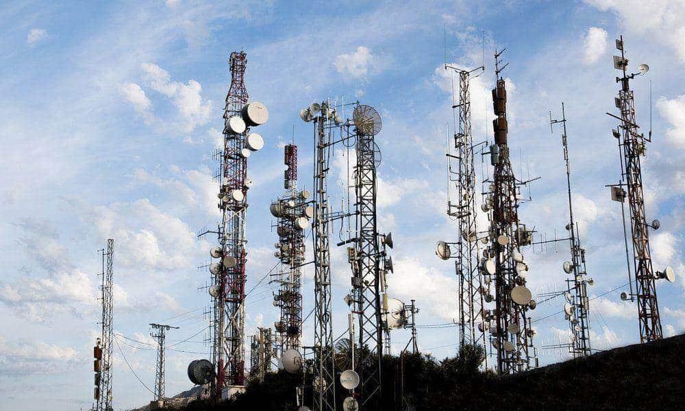Telefónica vende torres de Telxius por 7.700 millones
