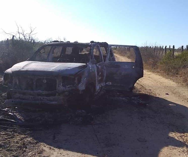 Hallan placa de NL en camioneta calcinada en Tamaulipas