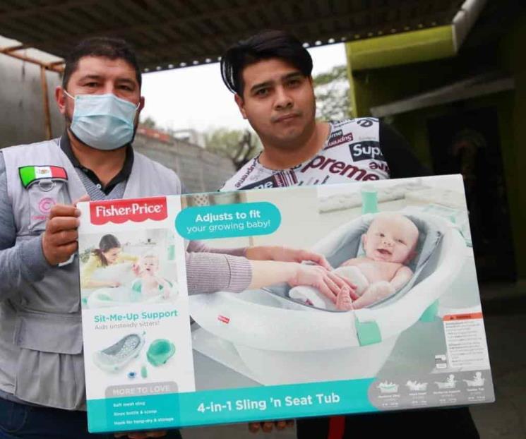 Dona empresa artículos de aseo para bebés al DIF  Guadalupe