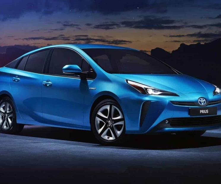 Toyota busca impulsar sus ventas en 2021 con híbridos