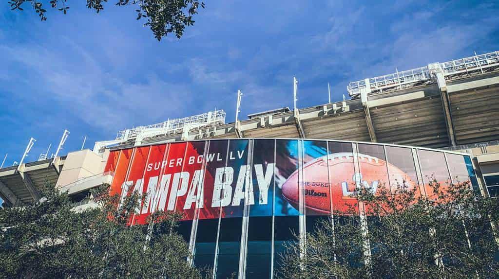 Tampa vive de fiesta, a la espera del Super Bowl