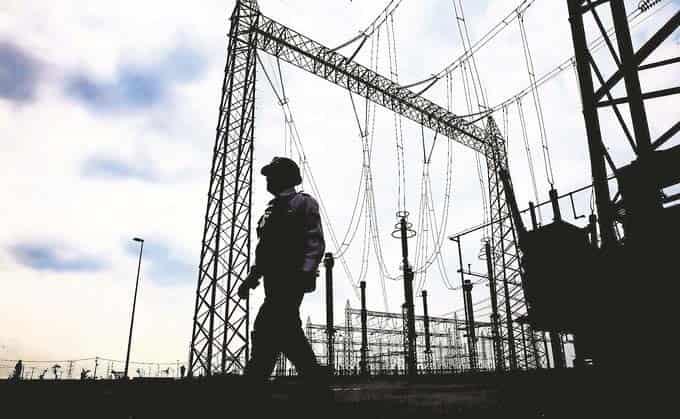 Busca 4T reducir costo de contratos eléctricos