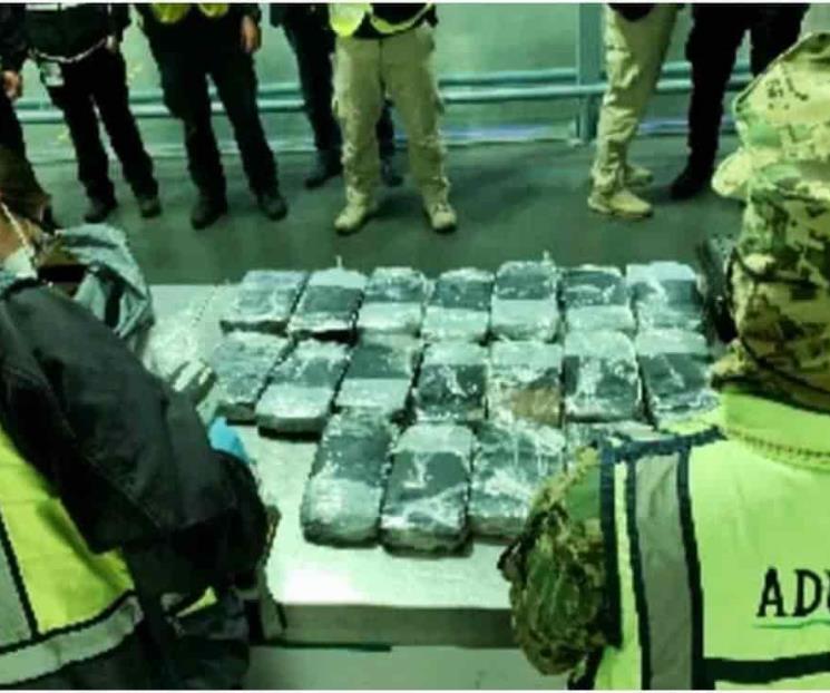 Decomisan cocaína, hachís y metanfetamina en la aduana