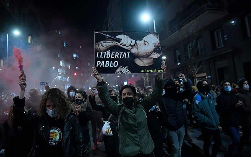 Dejan protestas 14 detenidos en España