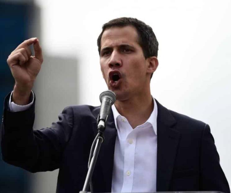 Contraloría de Venezuela inhabilita a Juan Guaidó