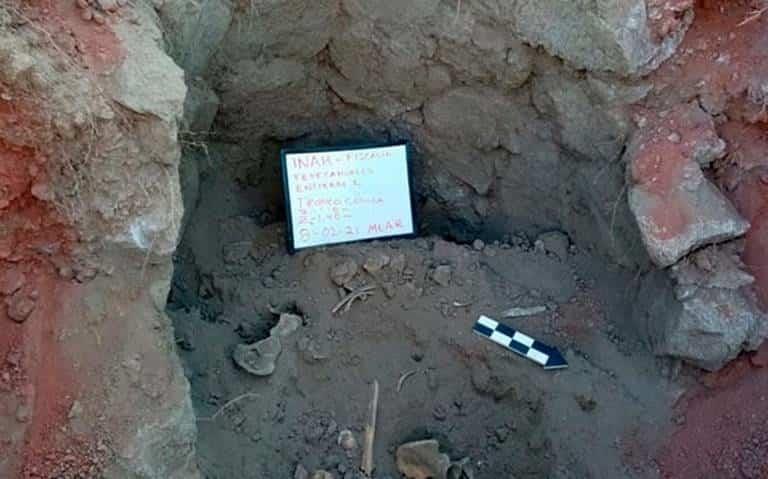 Localizan entierro prehispánico con forma de botella